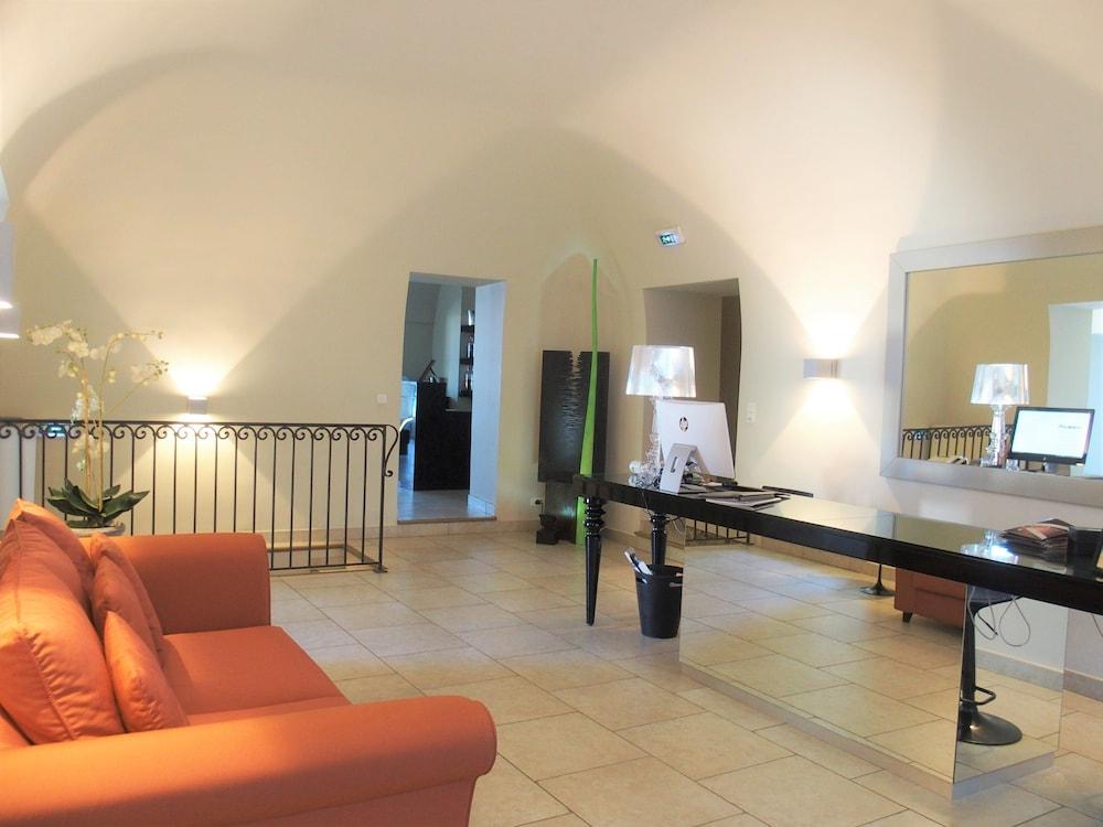 Perla Rossa Hotel เอลเลอรูซ ภายนอก รูปภาพ