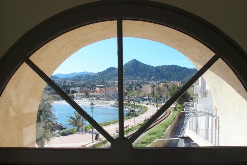 Perla Rossa Hotel เอลเลอรูซ ภายนอก รูปภาพ