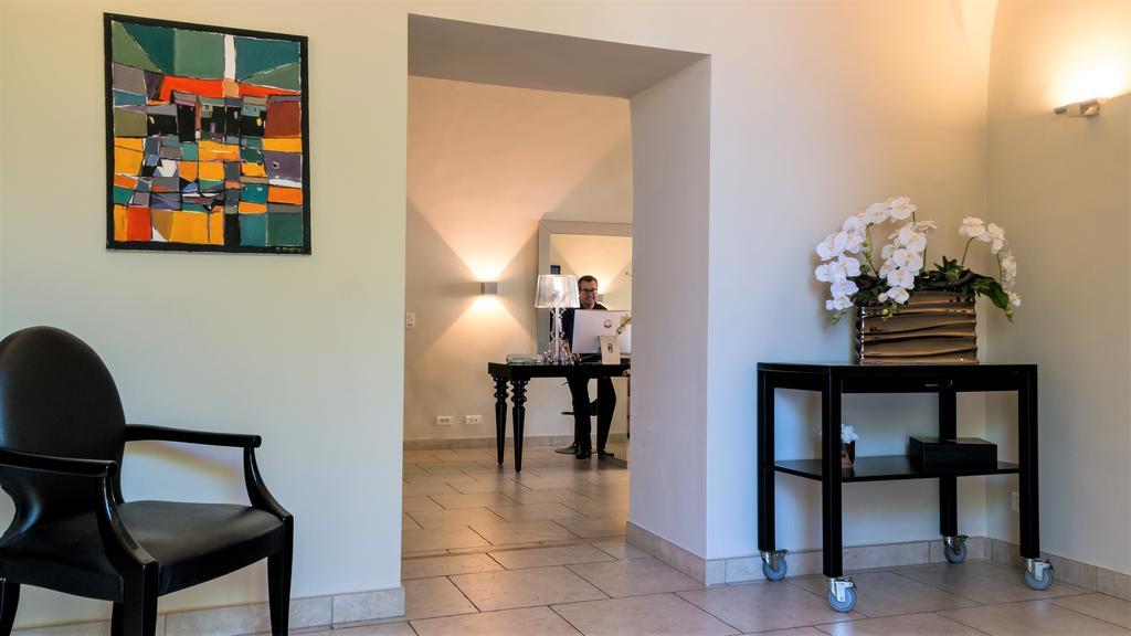 Perla Rossa Hotel เอลเลอรูซ ภายนอก รูปภาพ