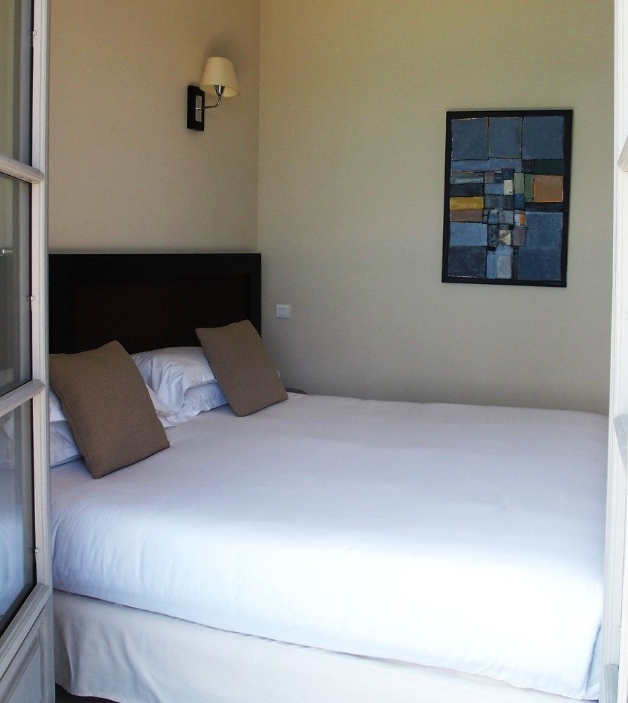 Perla Rossa Hotel เอลเลอรูซ ภายนอก รูปภาพ