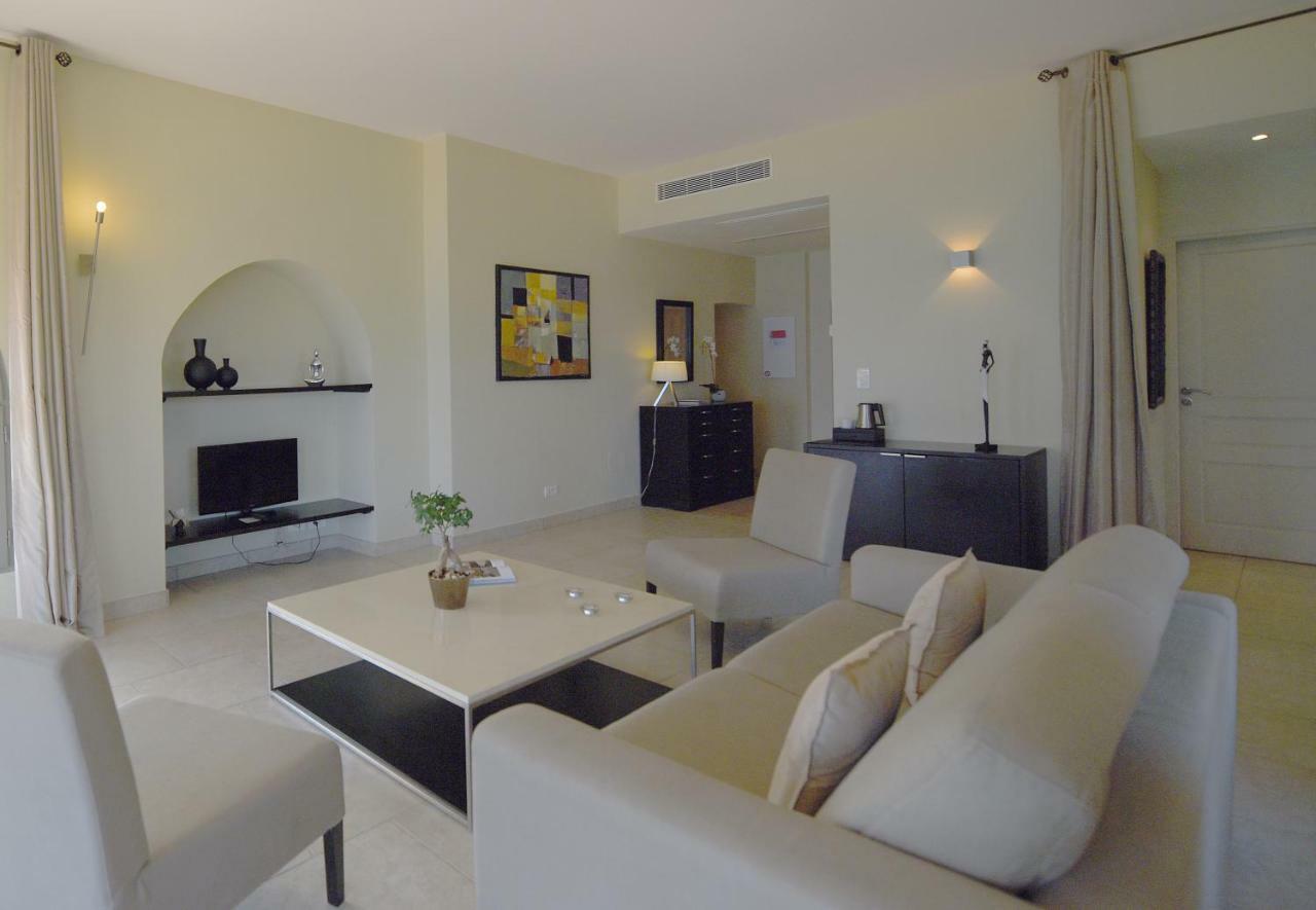 Perla Rossa Hotel เอลเลอรูซ ภายนอก รูปภาพ